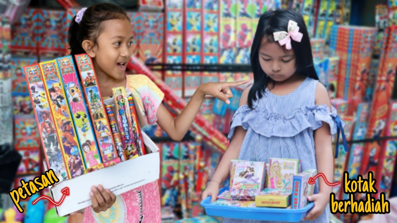 Revina JUALAN KOTAK BERHADIAH BUAT BELI PETASAN 😱 REVINA PENGEN PETASAN