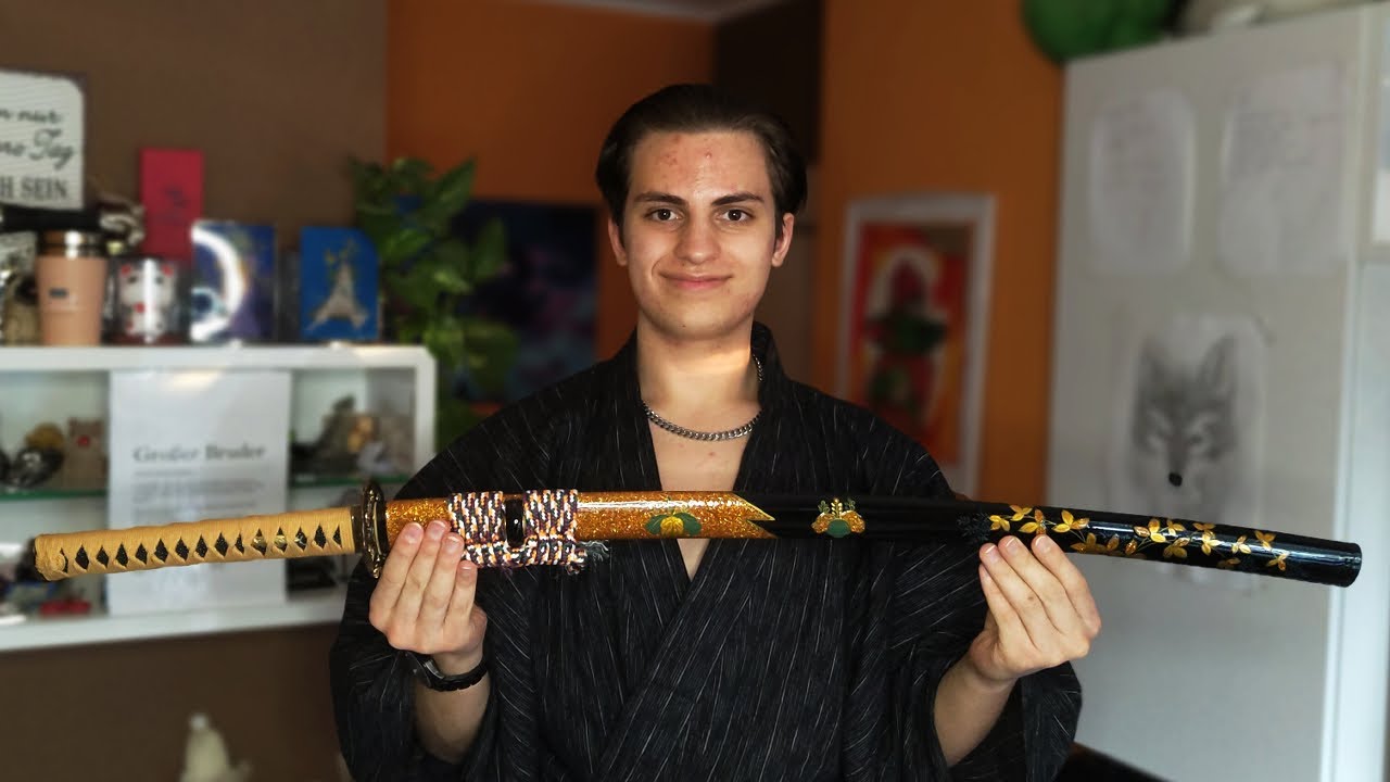UNBOXING my first KATANA!