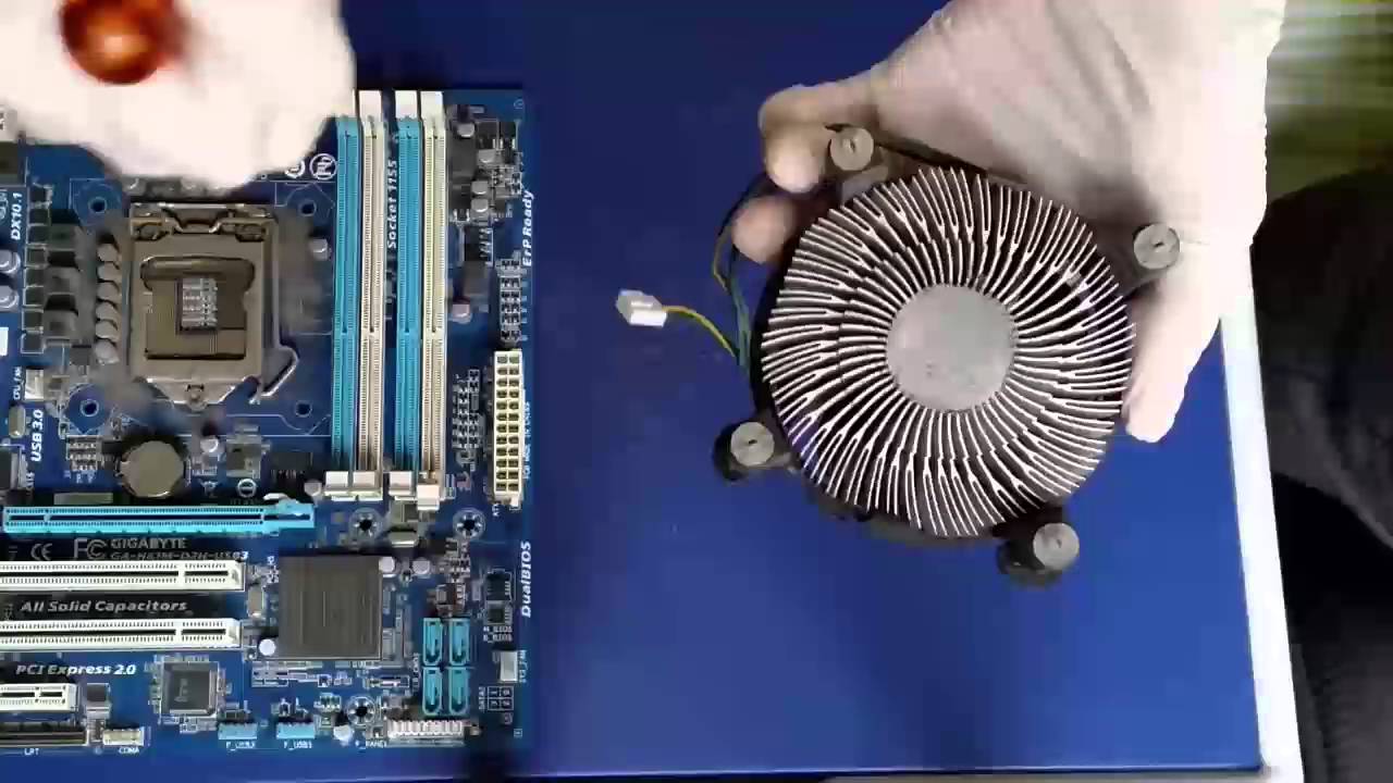 Cómo desmontar un disipador Intel