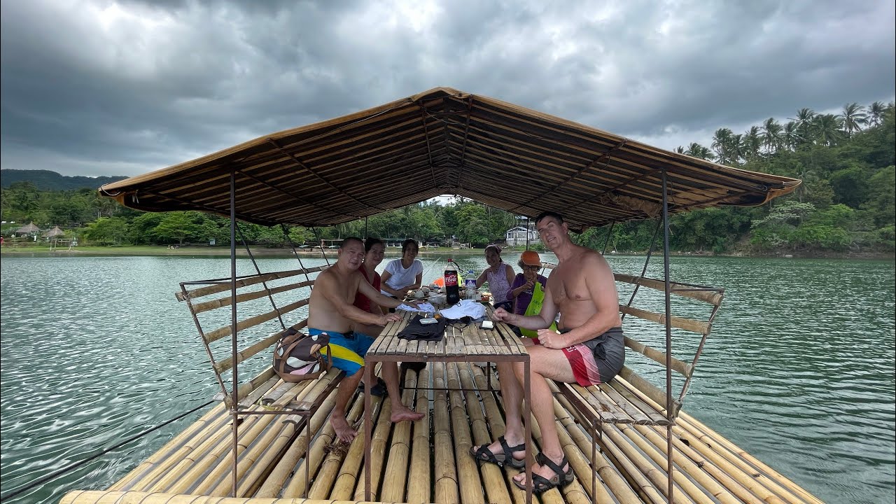 Yambo Lake  Laguna with the family 