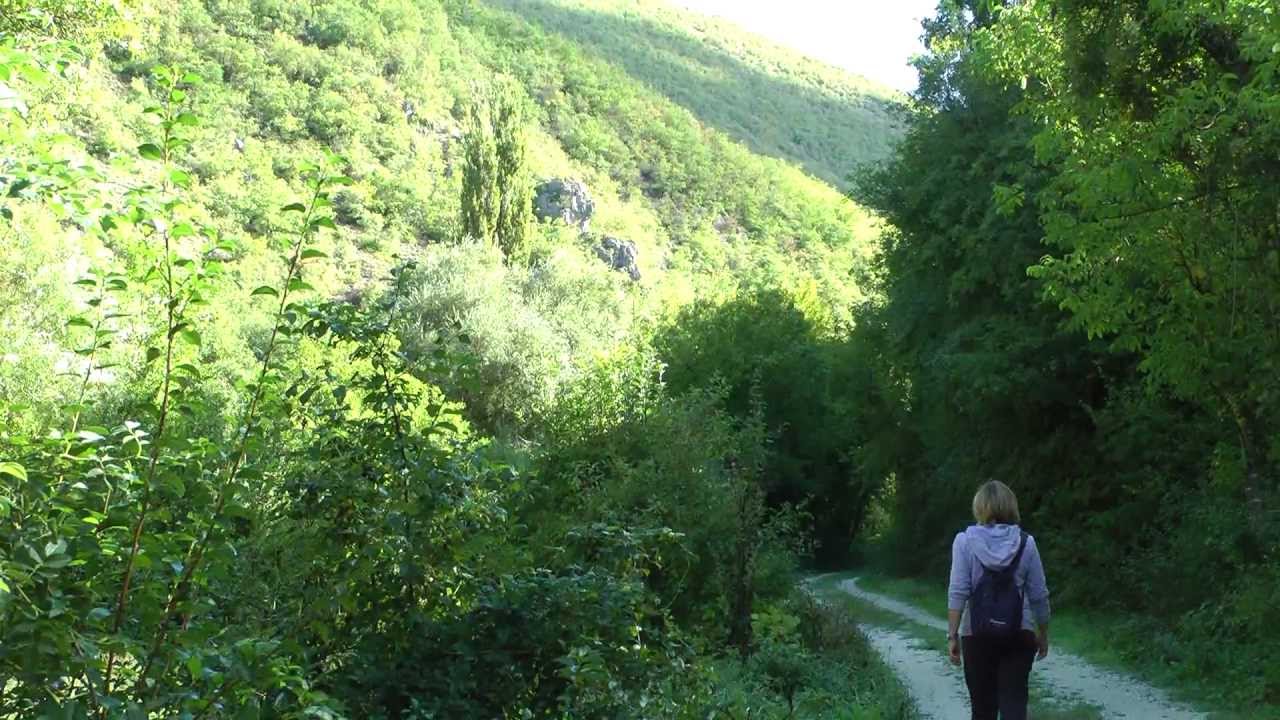 UMBRIA - ANTICA FERROVIA  SPOLETO / NORCIA  Trekking da Serravalle  [HD 1080p]