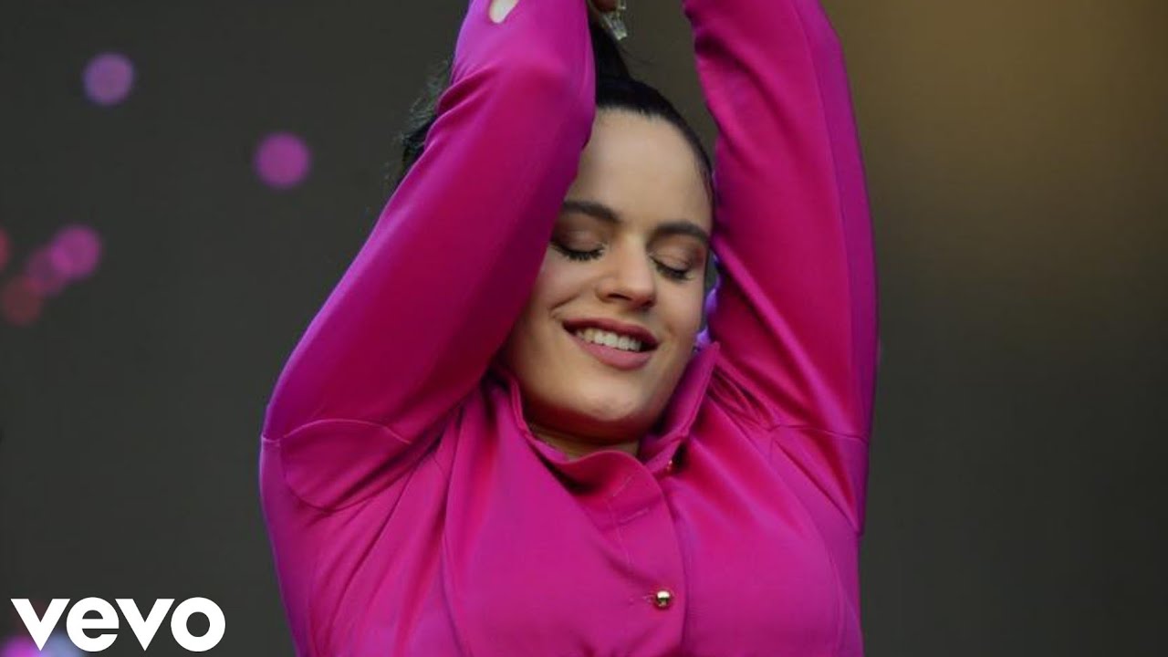 ROSAL&Iacute;A - Parrita Remix (Live at Lollapalooza, Chile) Full HD