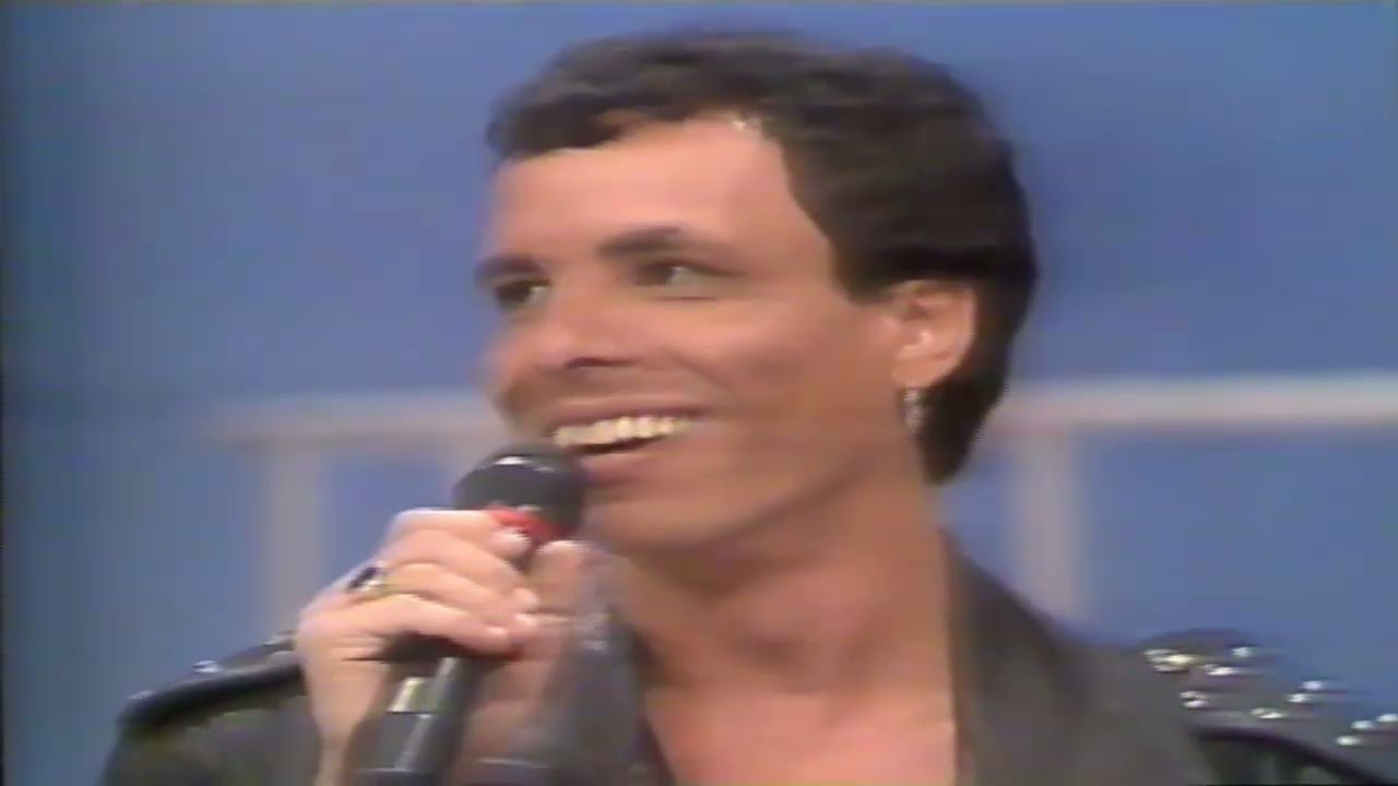 Domingão do Faustão | Chrystian & Ralf cantam alguns sucessos no palco - INÉDITO (XX/XX/1994)