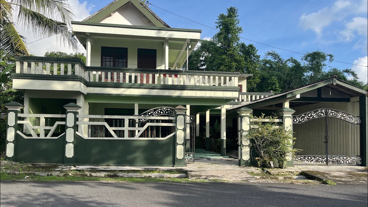 DIJUAL SEISINYA, MEWAH, LUAS DAN SIAP HUNI, FULL BANGUNAN
