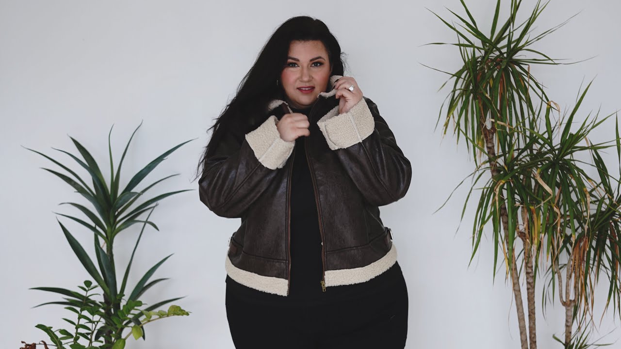 Quick Vlog: shop with me at the coach outlet! 
