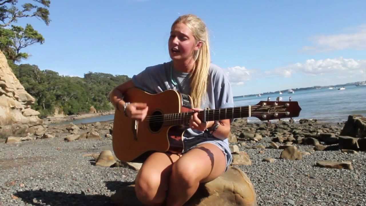 JAMIE MCDELL - Lego House [ Ed Sheeran cover ]