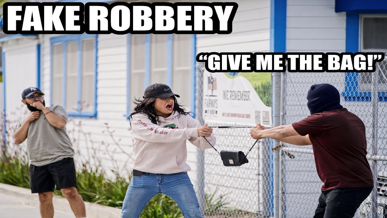 HOT GIRL GETS ROBBED!! *PRANK*