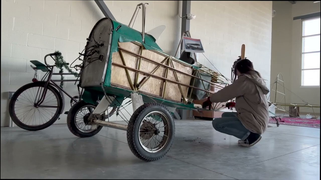 1929 Heath Super Parasol Uncovering