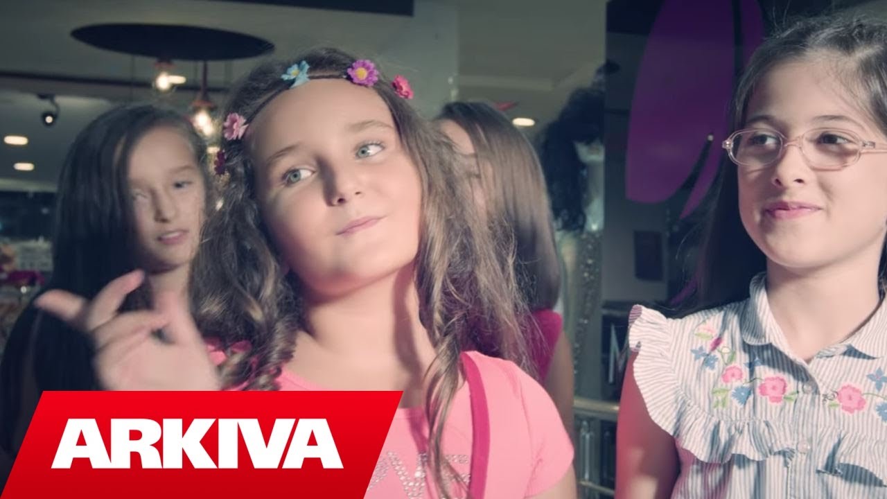 Arnisa Malsiu - Pizhama Party (Official Video HD)