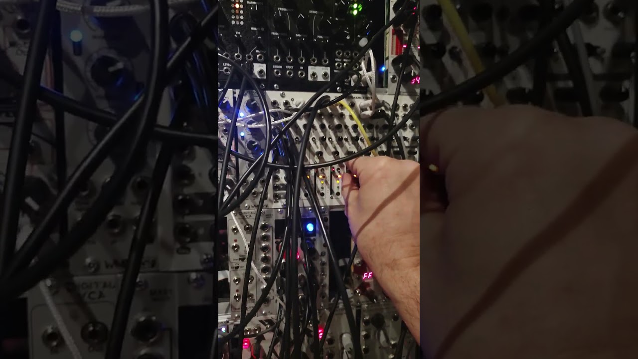 Multi-basslines thru different eurorack methods!