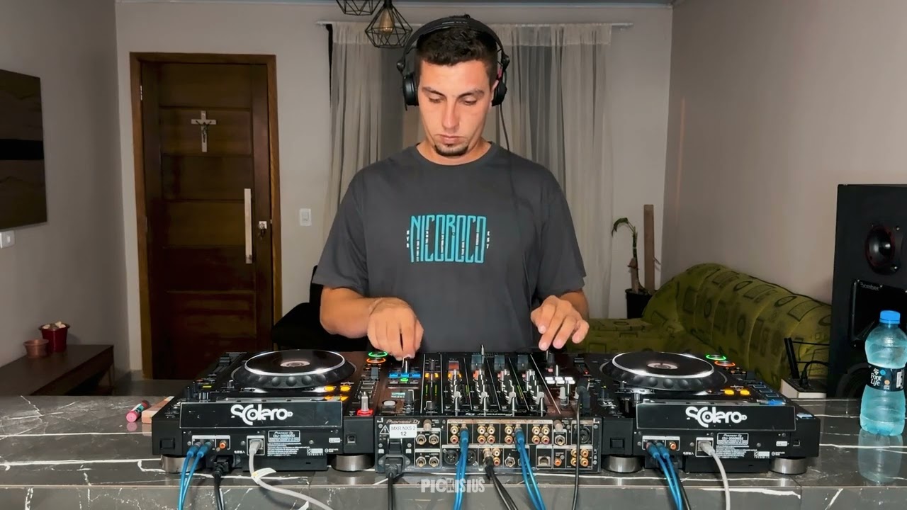Pickisius set Opening the Case #01