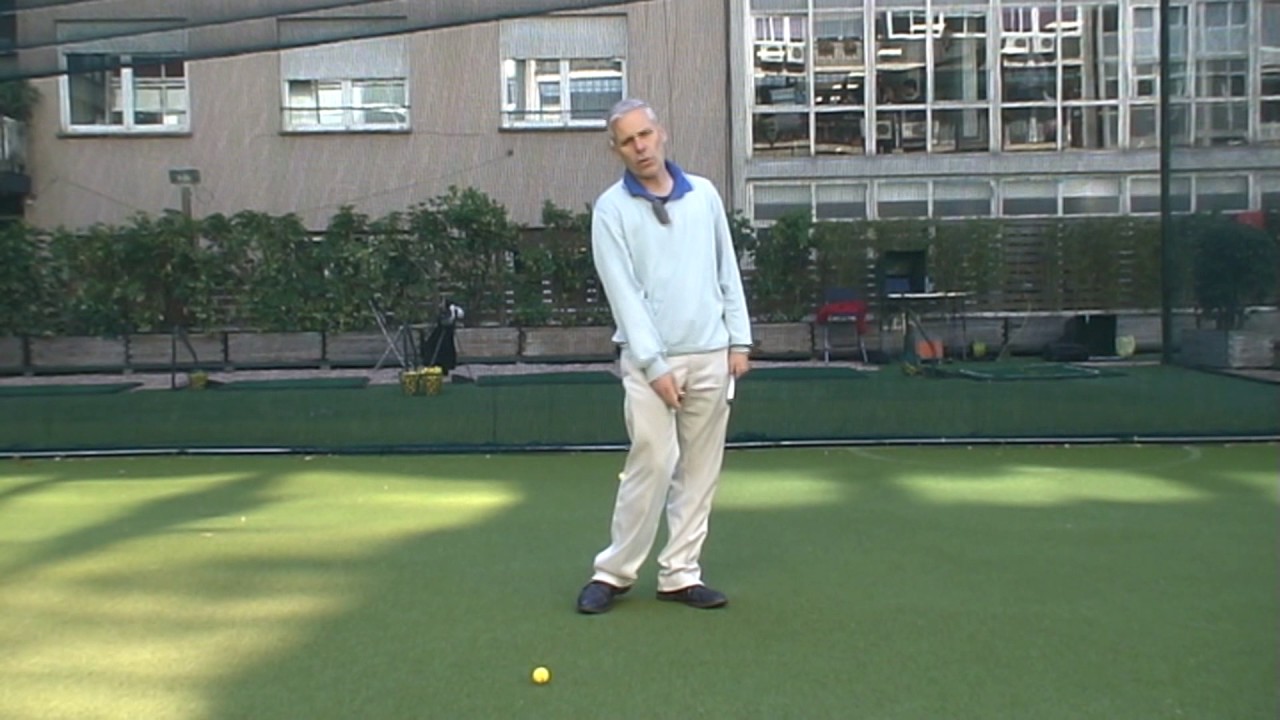 El hombro izquierdo en el swing de golf