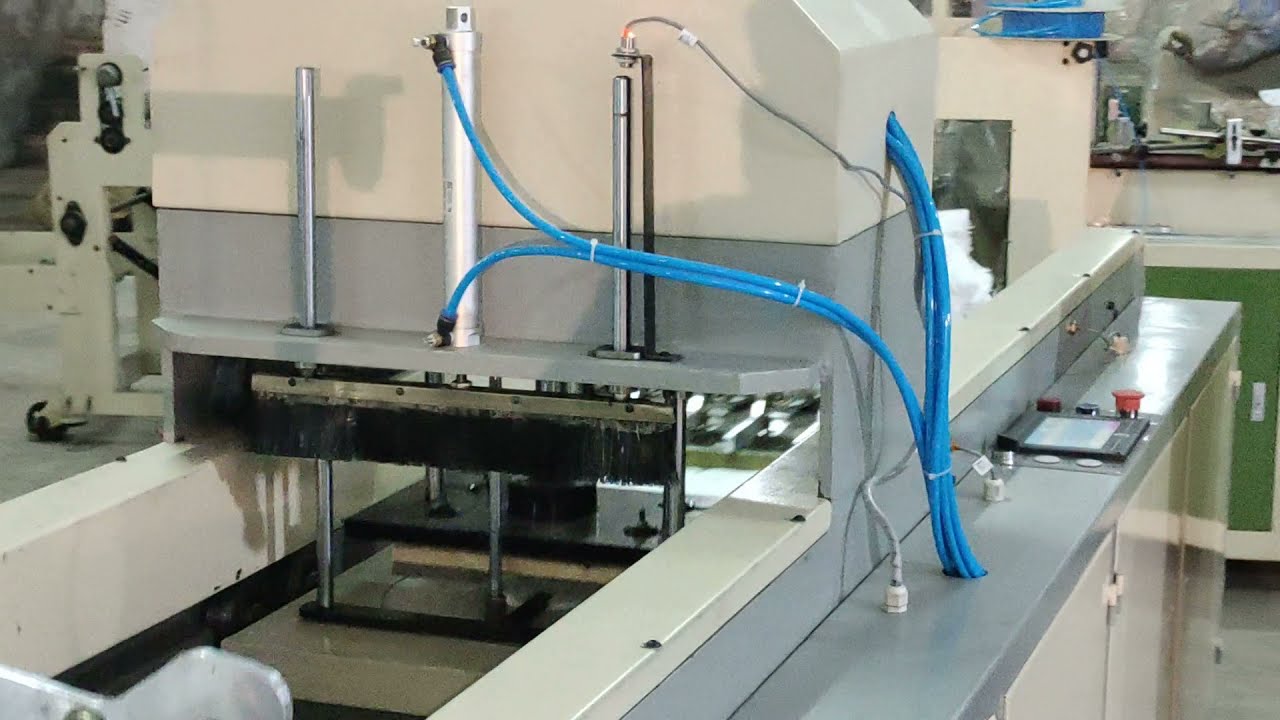 Automatic W Cut Non Woven Shopping Bag Making Machine with Auto Punch