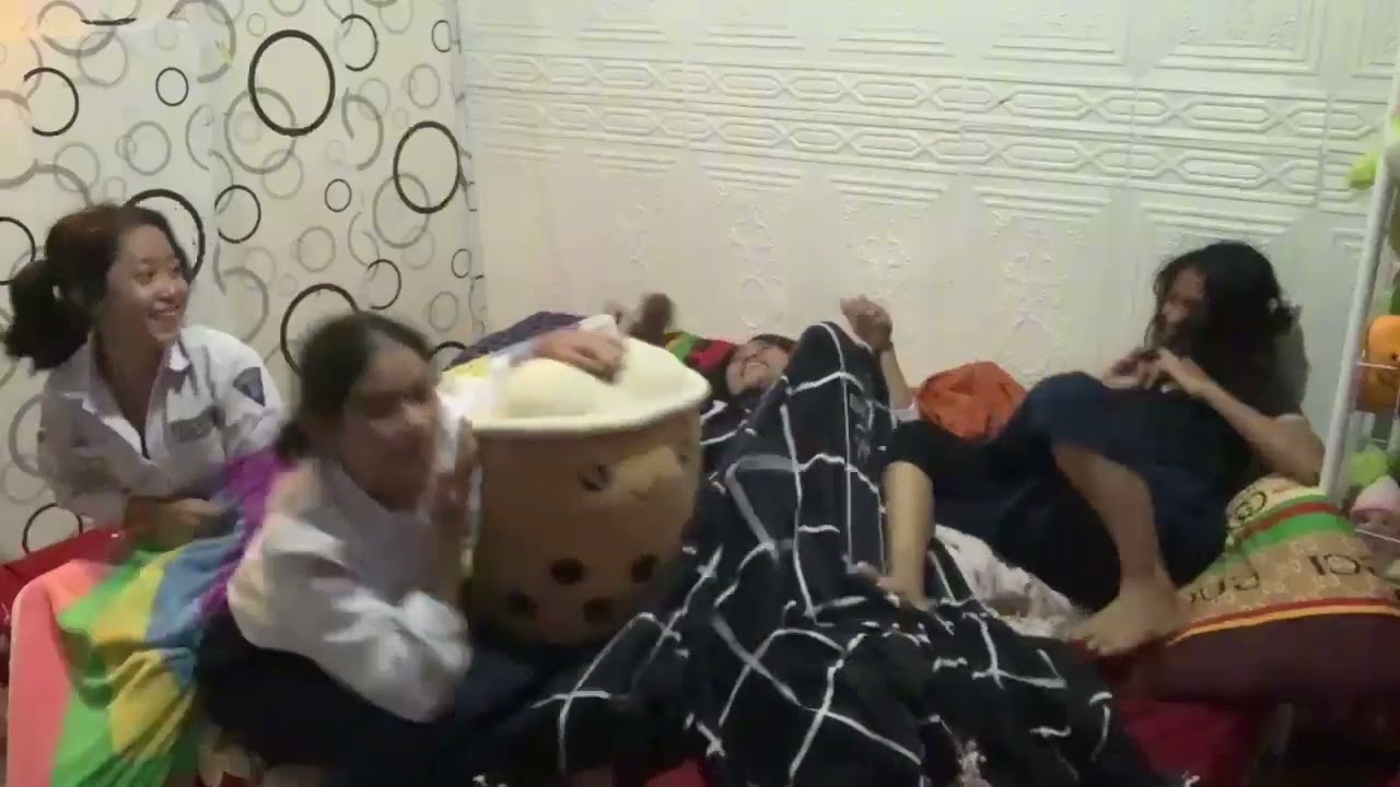 edisi diusir kepsek karna telat upacara