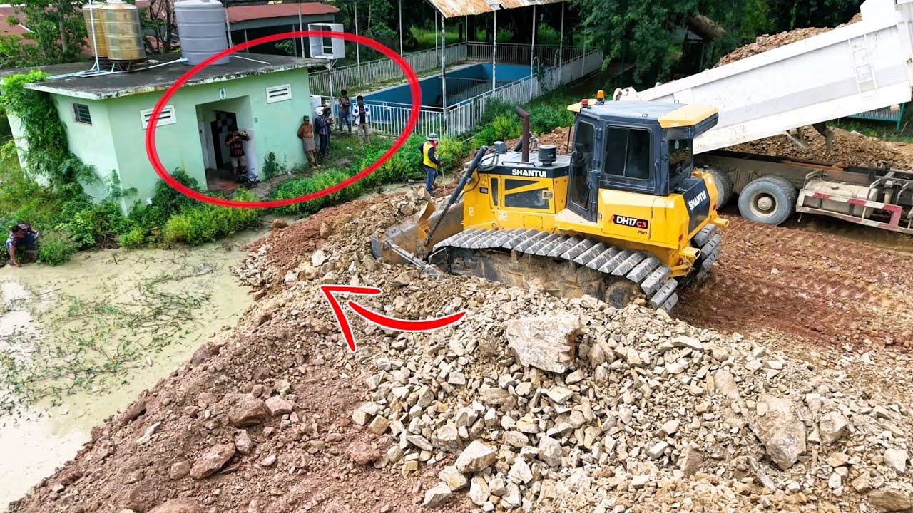 Care Huge Powerfully DH17C3PRO Perfectly Building Road  Over The Water Using Stones For Huge Pushing