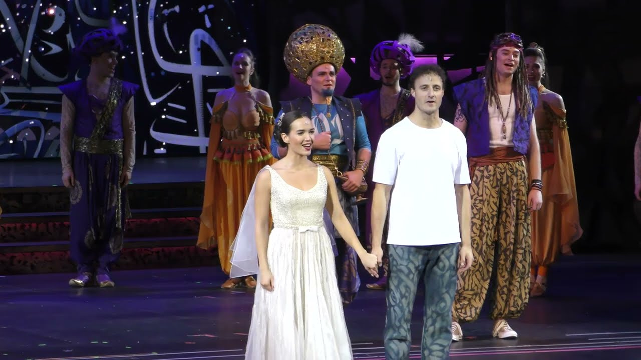 Премьера мюзикла «Последняя сказка» в Театре МДМ 07.12.2024. Поклоны