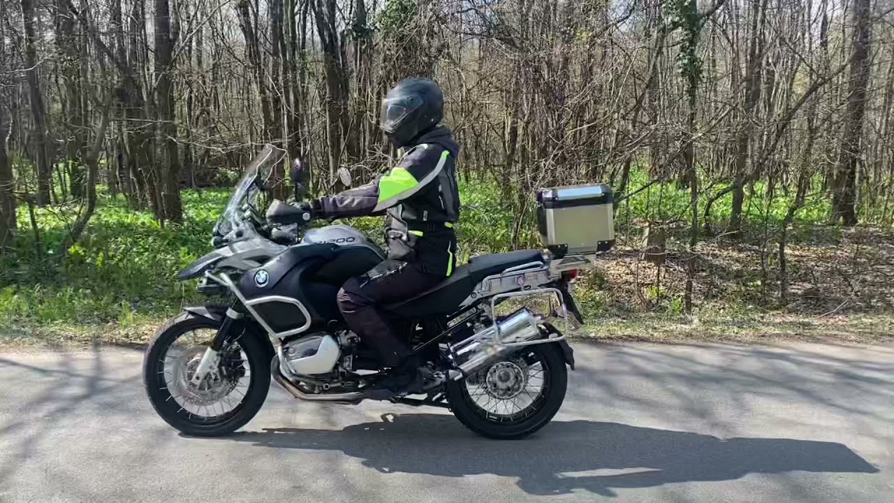 BMW R1200GS and HONDA CBF600S epic moments
