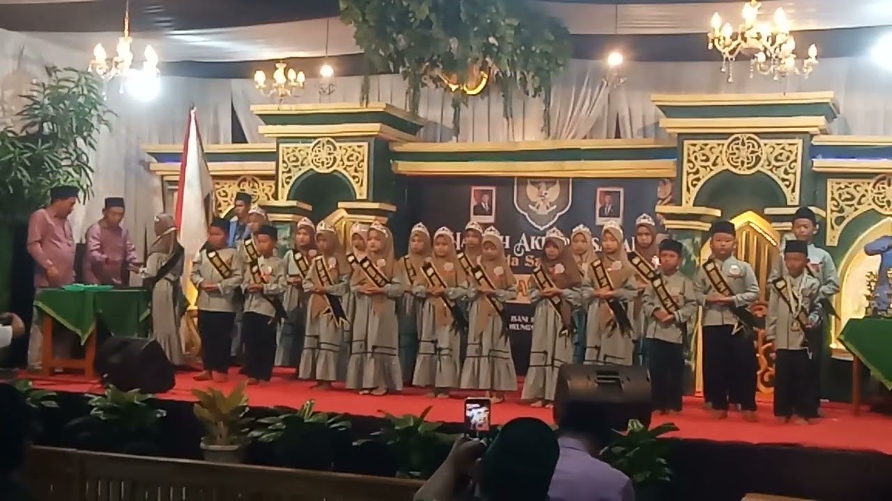 Prosesi pengukuhan murid TPQ annajah