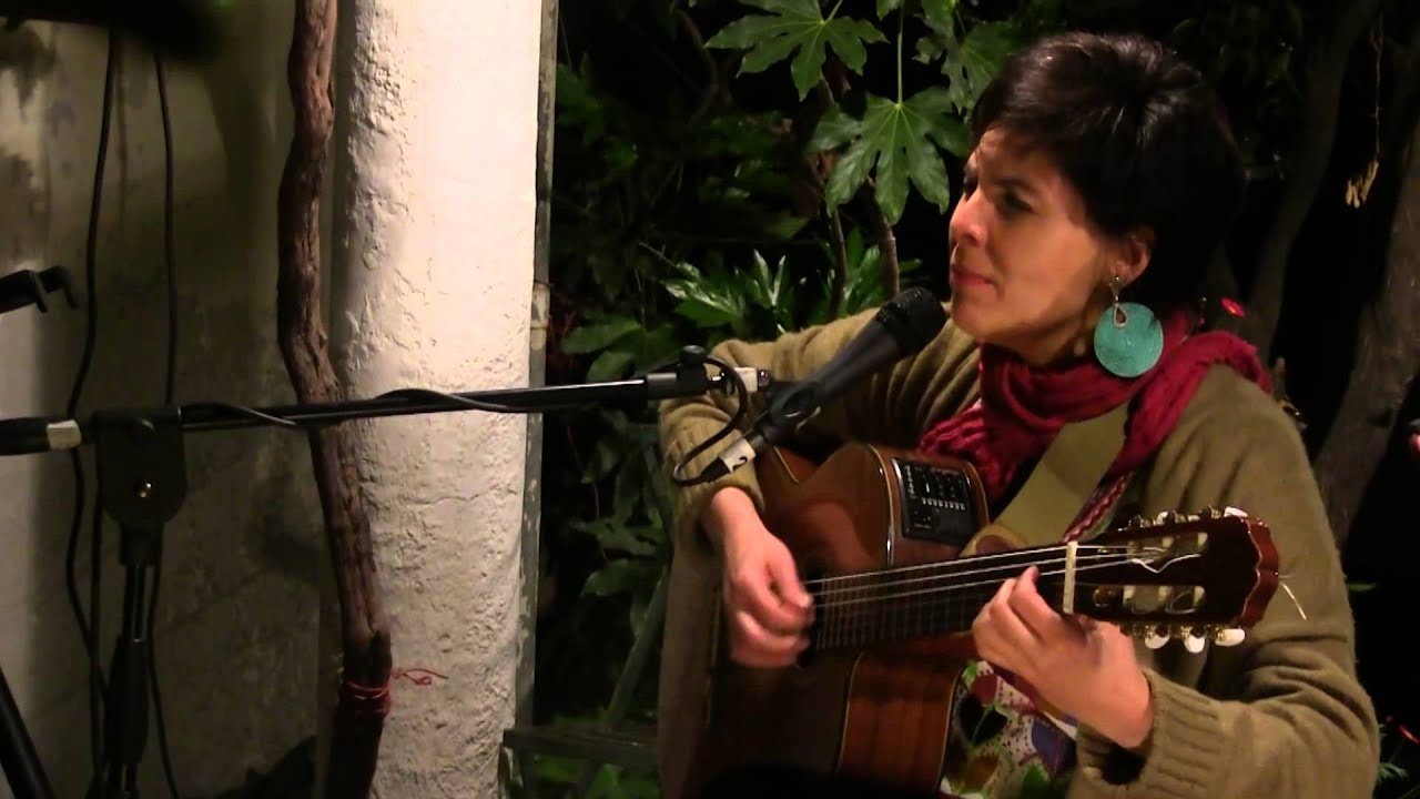 Elizabeth Morris / Adiós que se va segundo
