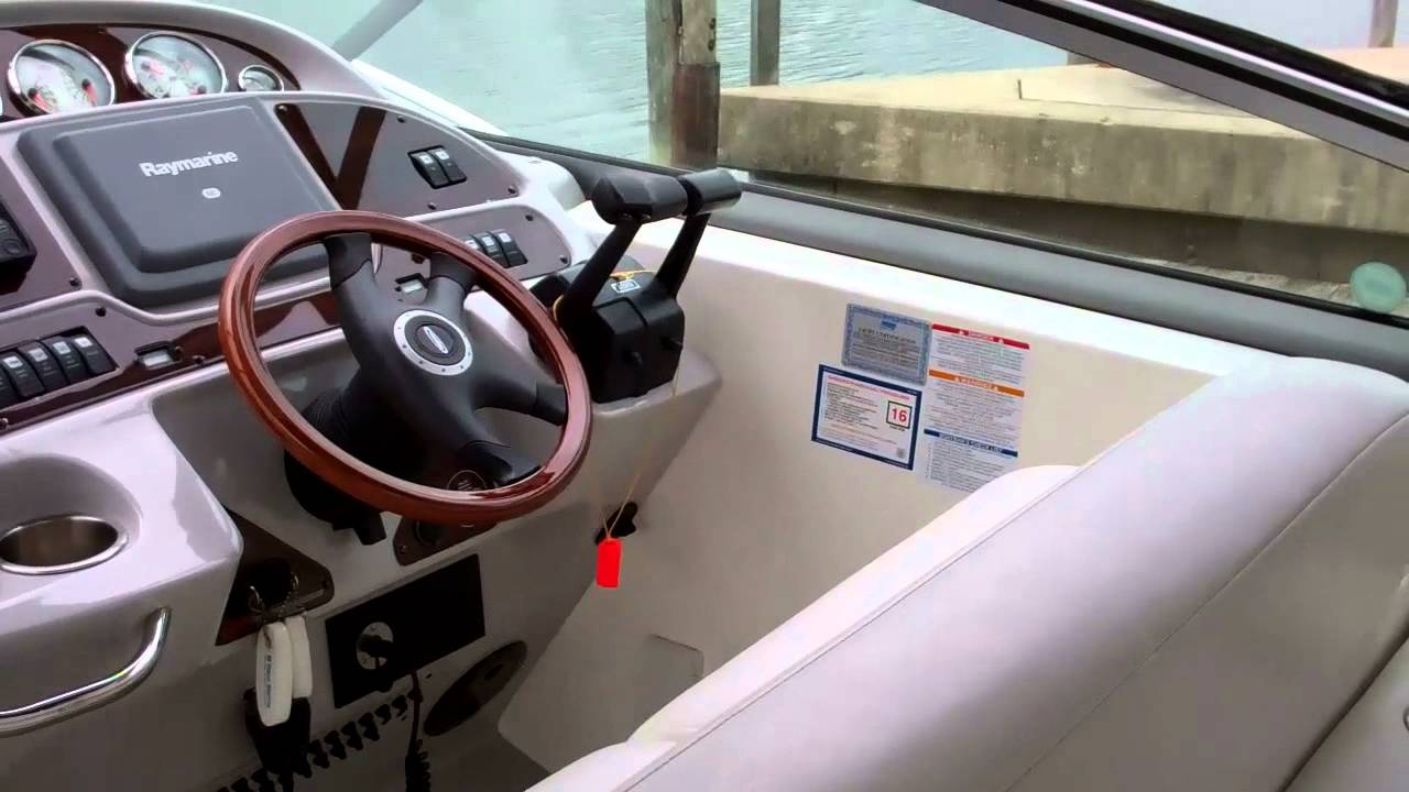 2006 Chaparral 330 Signature at MarineMax