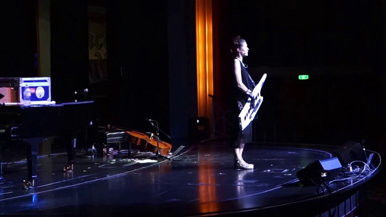 Hide And Seek by Imogen Heap (2016/02/25)
