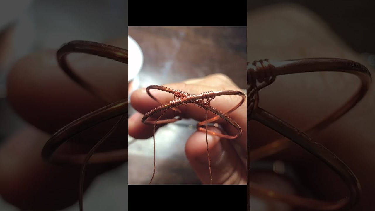 Locket #crystals #locket #wirewrap #tipsandtricks  #artist #crystal #handmadeartist #art