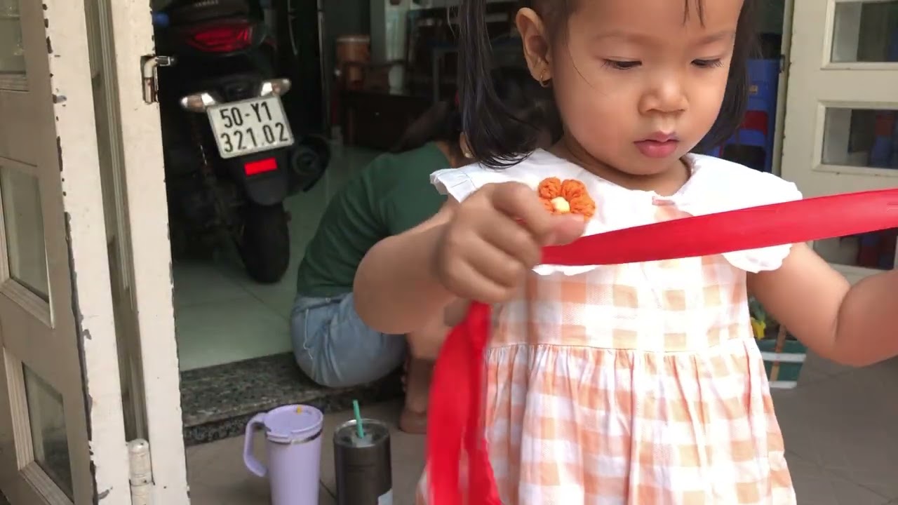 Sen đá học trò tặng Ba Cường .