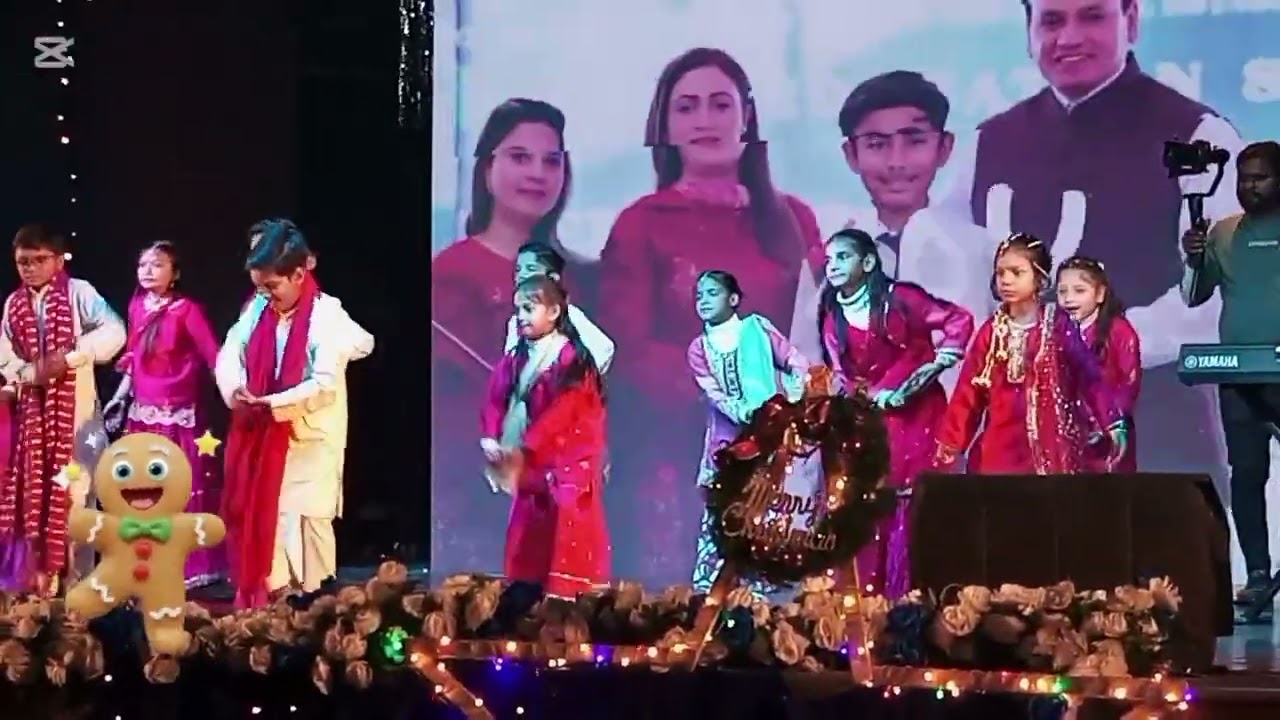 Shyam ke school ka Christmas event 🌲🥳🥳🥳🥰🥰