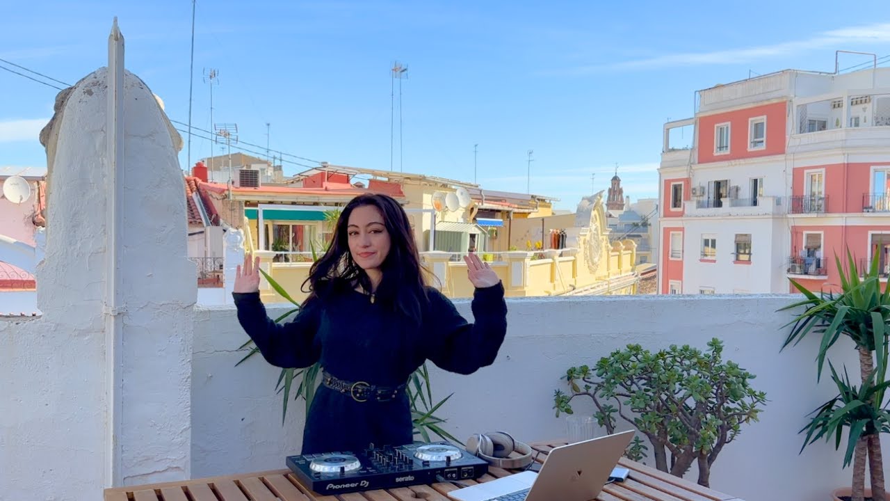WAKE UP Techno + House DJ Set in Valencia, Spain