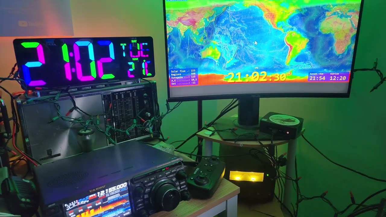 Mix radio international Pirate with an amazing signal very wideband USB signal 12155 kHz Shortwave