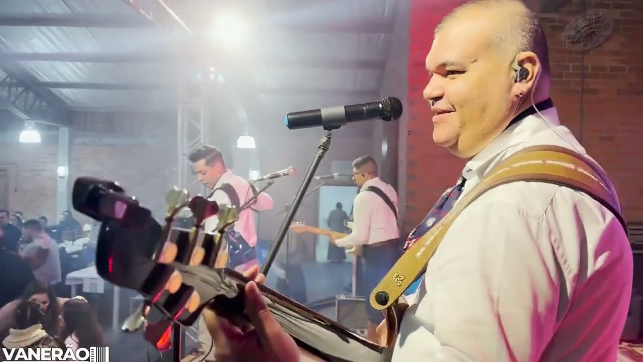Baile ao vivo - Grupo Vanerão no baile de 32 anos do CTG Os Carreteiros em Caxias do Sul RS