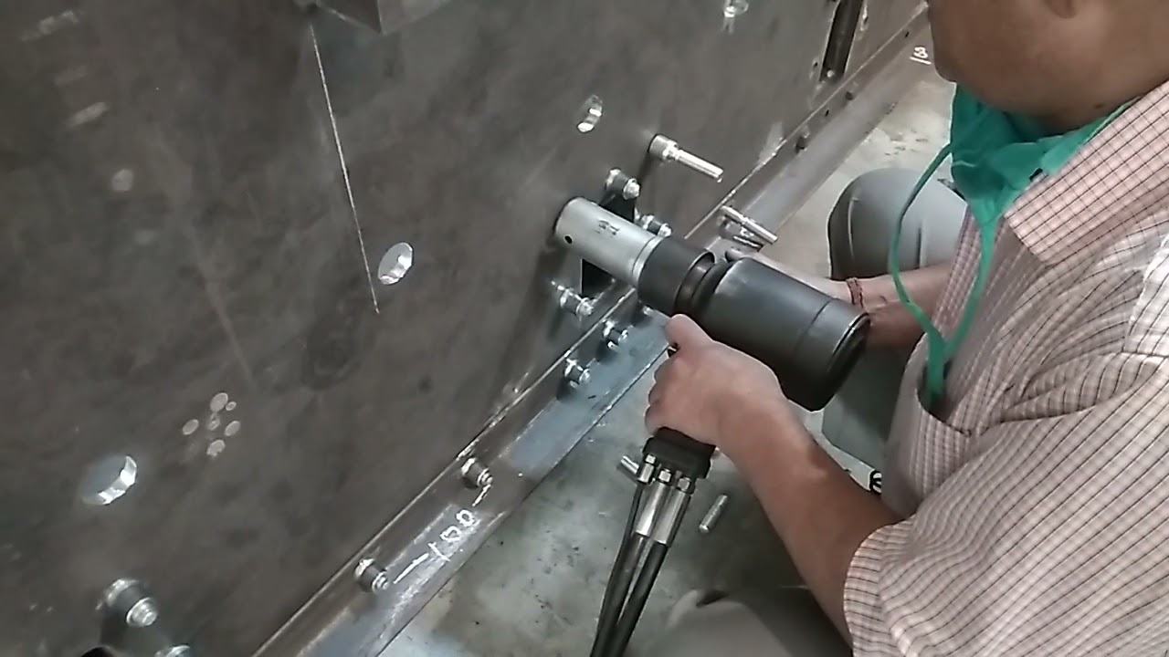 #Bolting#machine #Huck bolting.