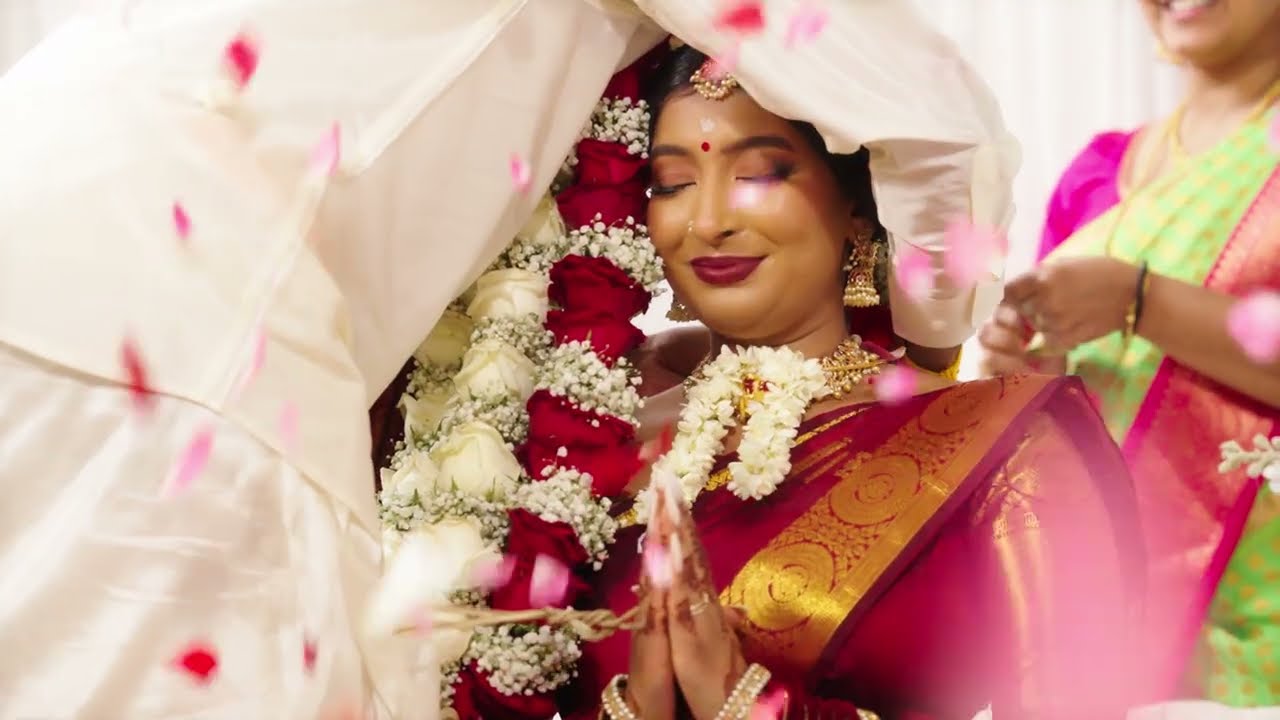 Sakana & Sathyan’s Joyful Hindu Wedding Celebration Surrounded by Friends