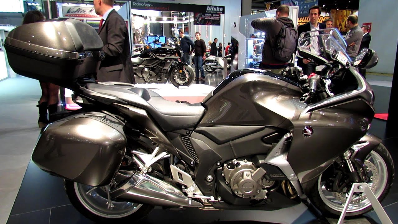 2014 Honda VFR1200F Walkaround - 2013 EICMA Milan Motorcycle Exibition