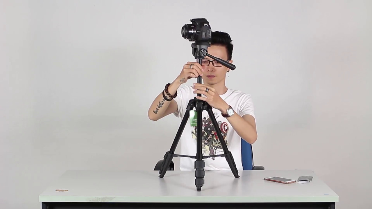 Tripod Benro T880EX : giá rẻ, đáp ứng tốt nhu cầu cơ bản