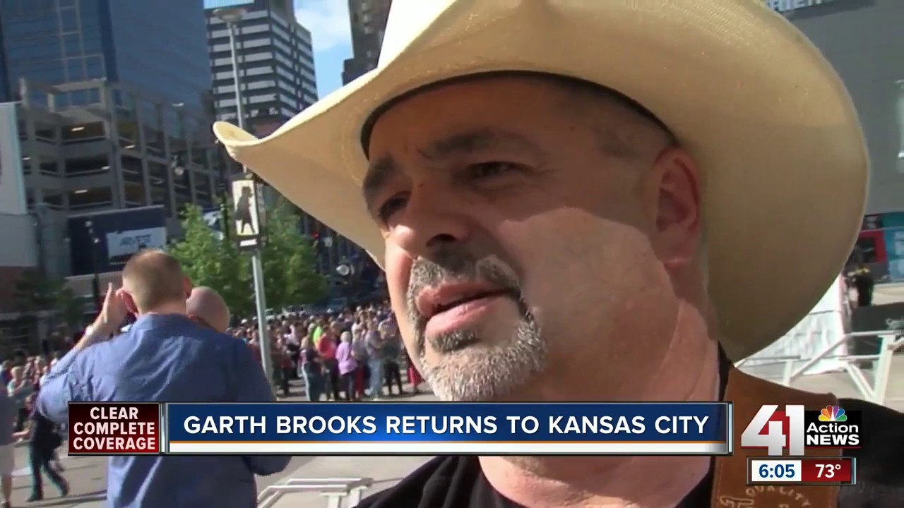 Garth Brooks mania hits Kansas City
