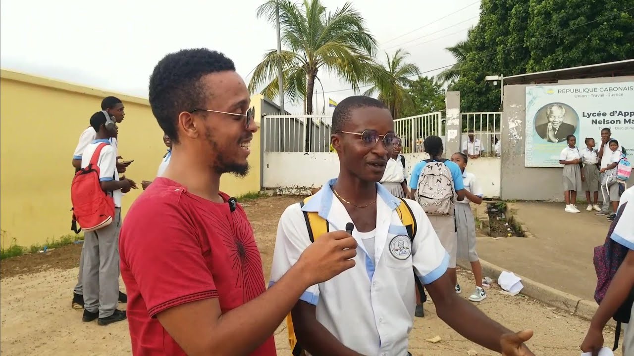 Micro trottoir au lycée d'application Nelson Mandela