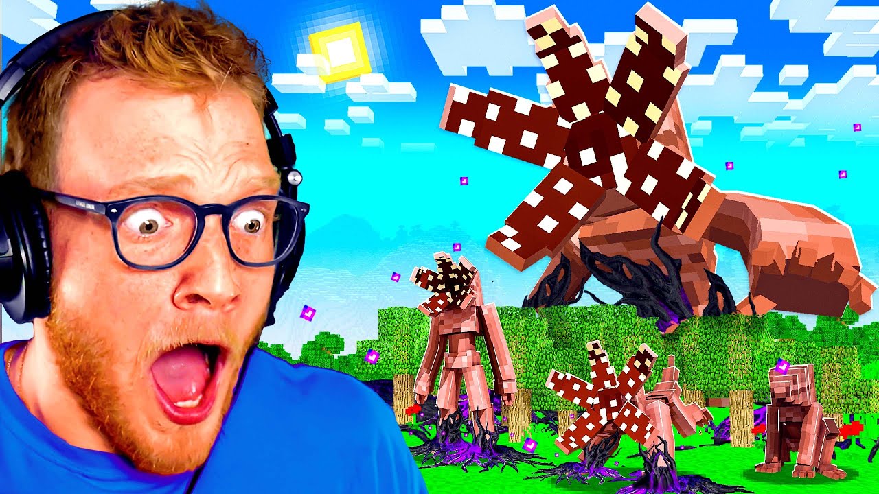 Fooling My Friends with THE DEMOGORGON in Minecraft...