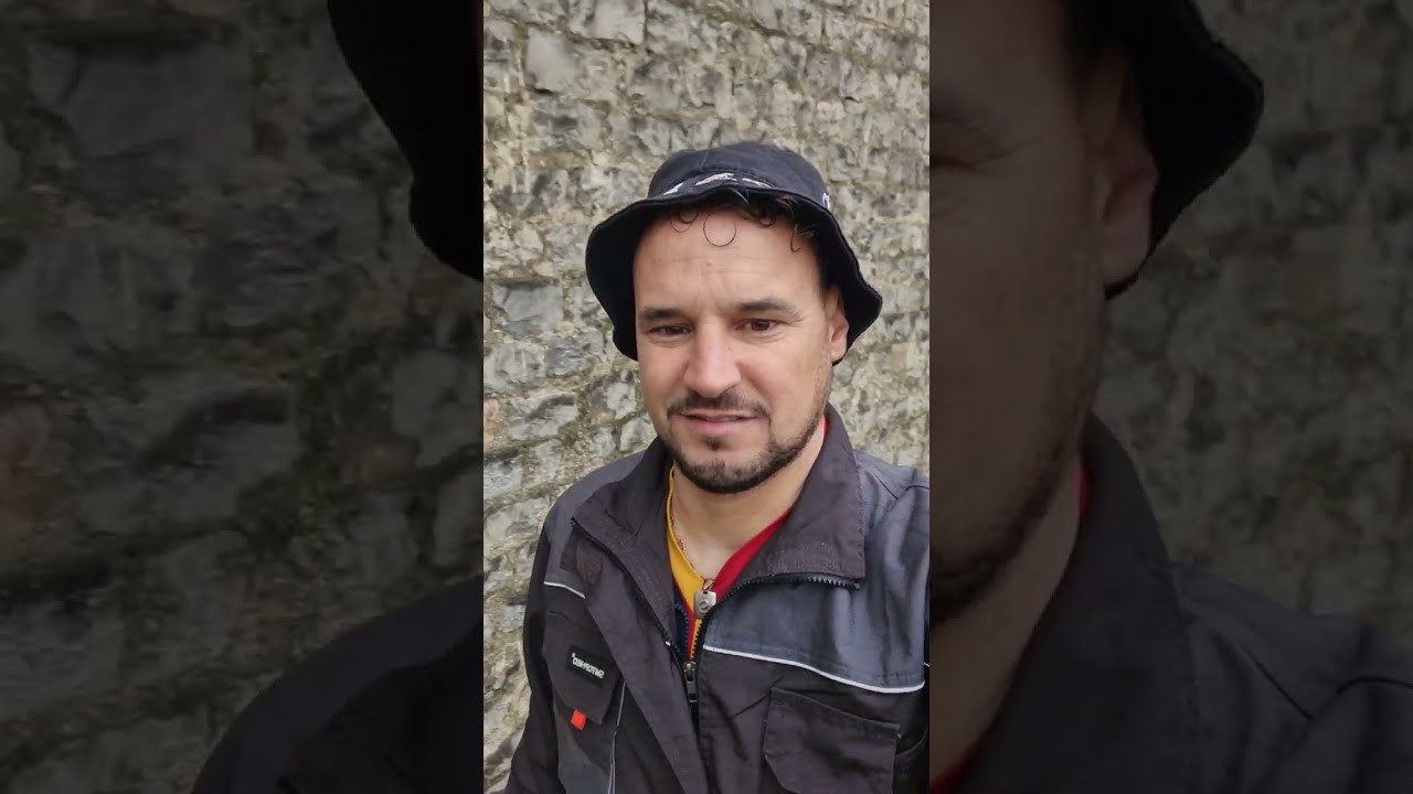 نفق طويل تحت الروتيار وفيه أنبوب مائي يأتي من جبل الوحش مارا تحت جسر باب القنطرة