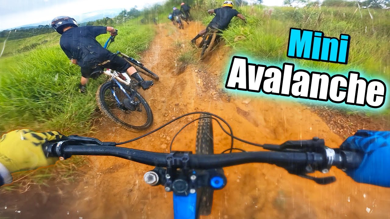 Uma MINI MEGAVALANCHE na CHUVA !!