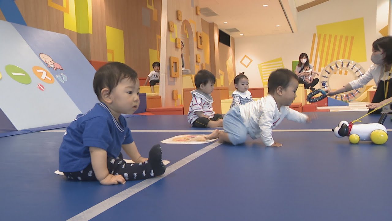 ママを目指して赤ちゃん前進！　ハイハイレースで感じる成長　香川・丸亀市