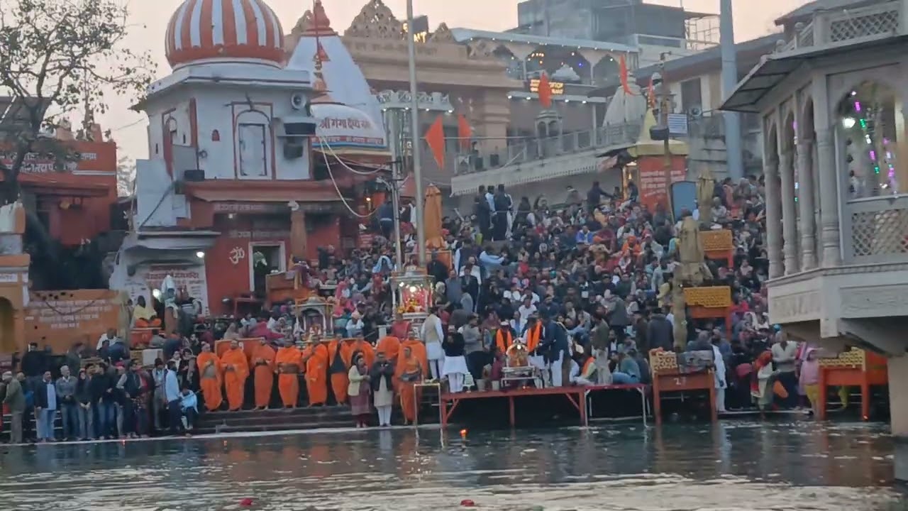 Ganga aarathi har ki pauri Uttarakhand 