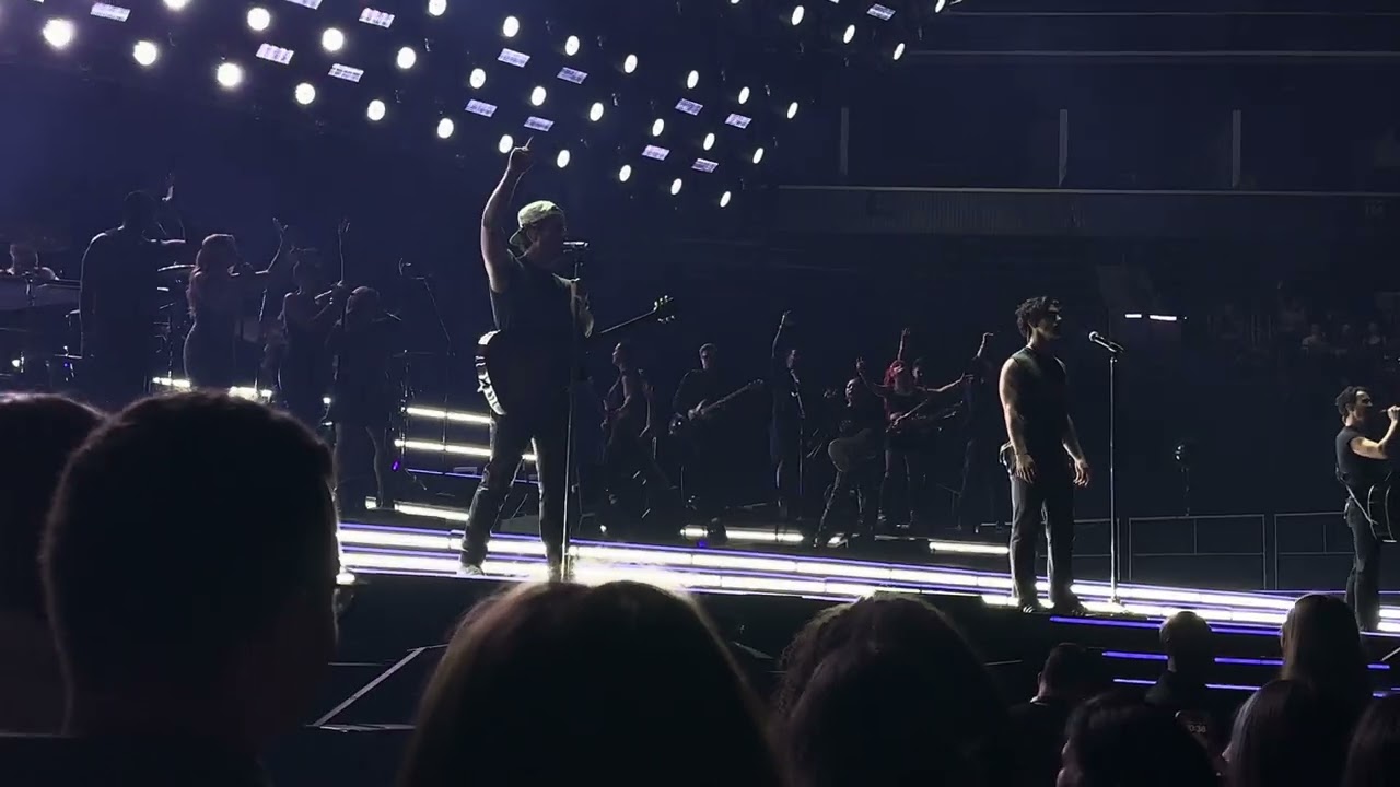 Walls- Jonas Brothers Closing Night Barclays Center 12-09-23