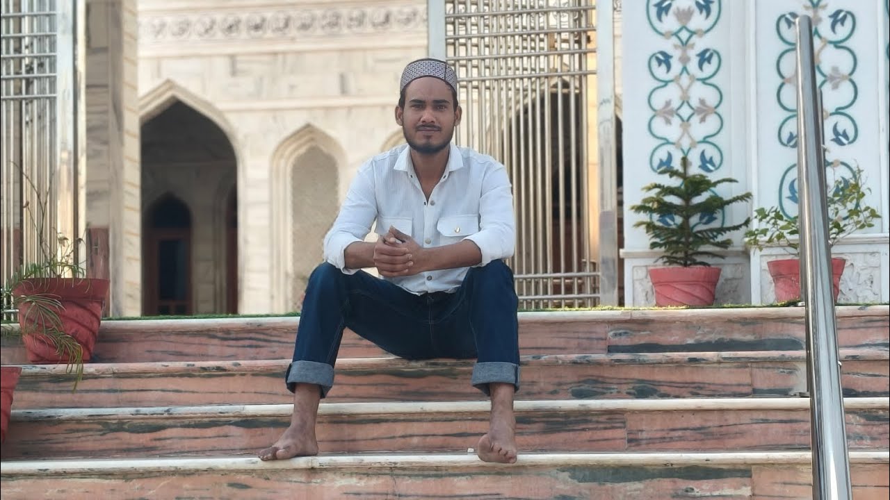 Mashallah Bahut Khubsurat Masjid Mai AAYE