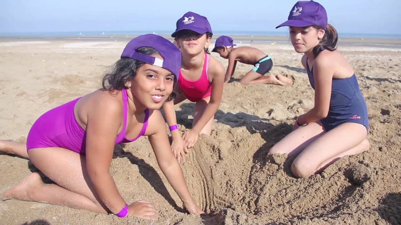 Choré des enfants sur la plage avec le Secours pop !