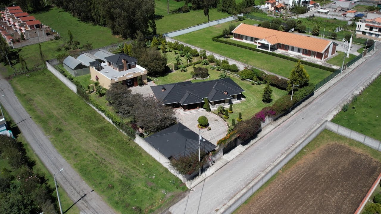 For Sale: Fantastic Home, 1 Acre Lot, Large Garage, Casita, Greenhouse, Cotacachi, Ecuador $650K USD