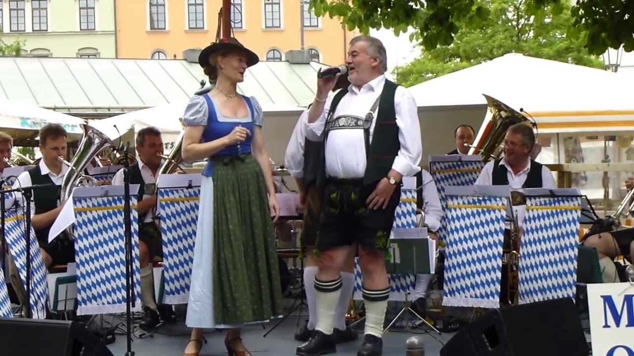 Fest der Blasmusik und Tracht 2013 auf dem Viktualienmarkt in München