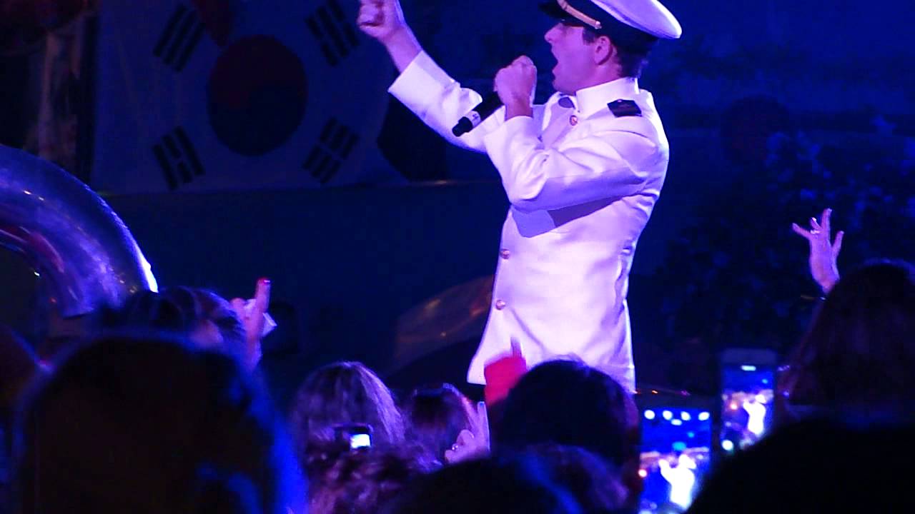 NKOTB Movie night Joey McIntyre