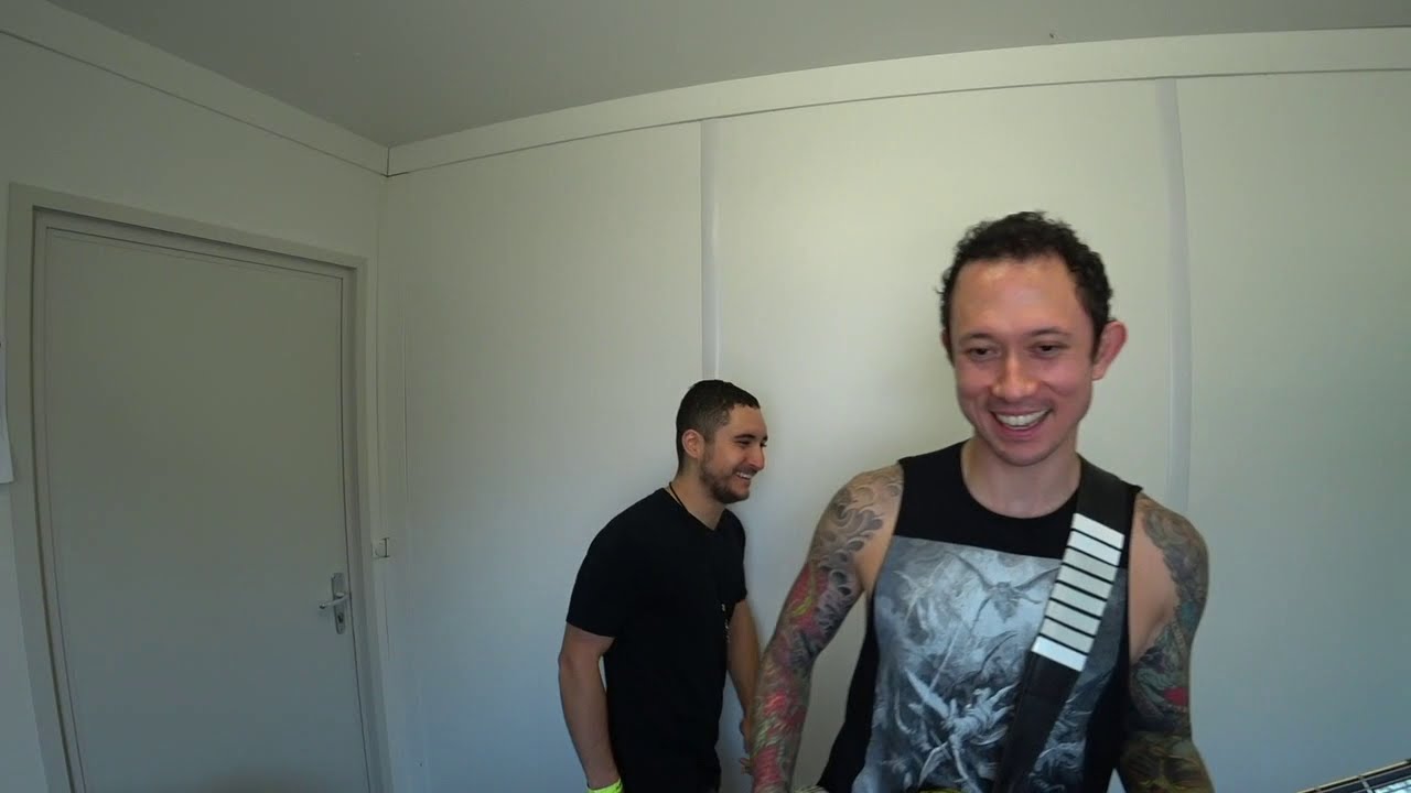 The Origination Of “The Defiant” Made Backstage On Tour In Hungary!