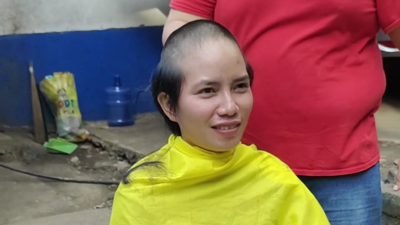 Para wanita pemberani demi pendidikan militer rela mencukur rambutnya